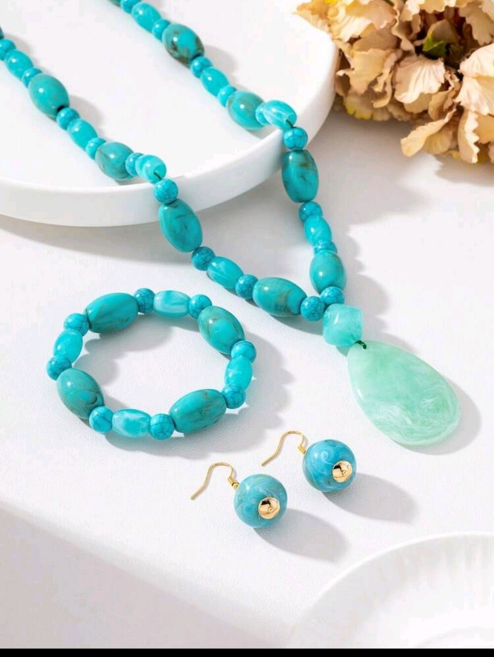 BRAND NEW ** Turquoise Bead Necklace, Bracelet and Earrings Set